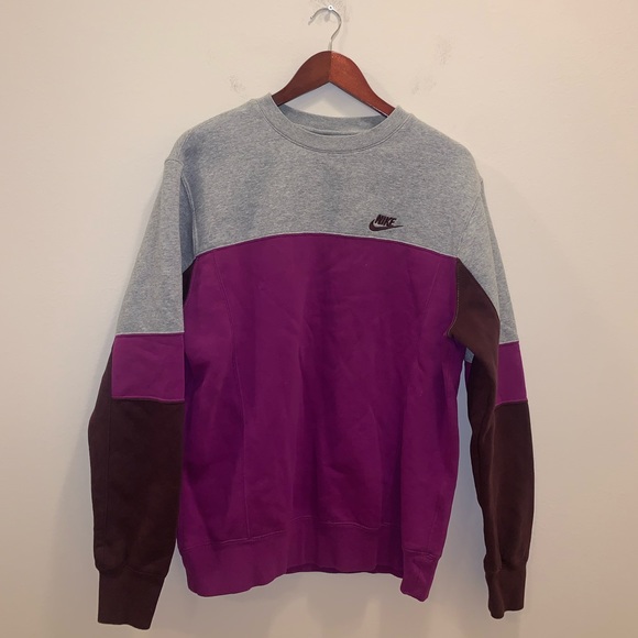 Nike Other - Nike Gray & Purple Sweatshirt size M